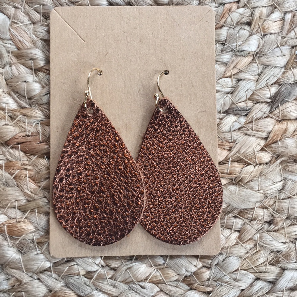 100% l e a t h e r e a r r i n g s / 2 for $25